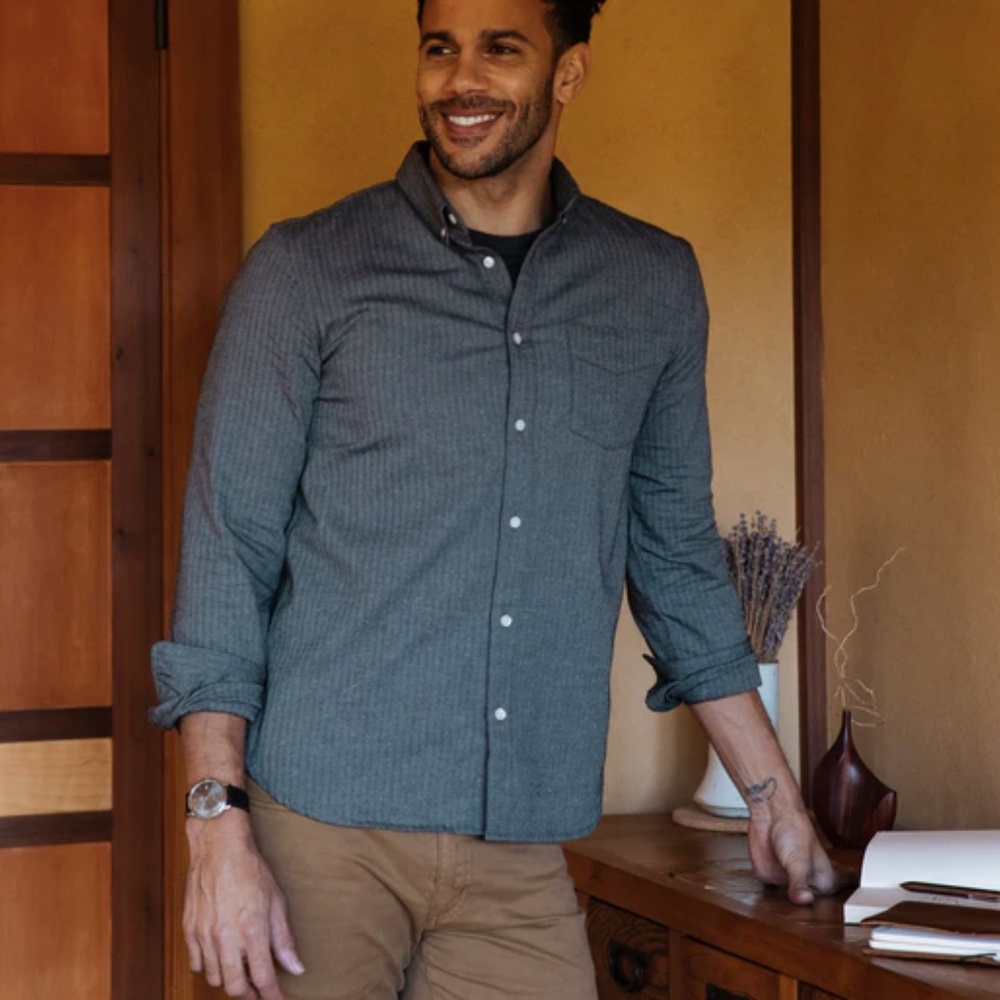 Flint and Tinder "Donegal Architect Shirt" shirt, charcoal gray, size Small